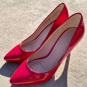 Fuchsia patent heels